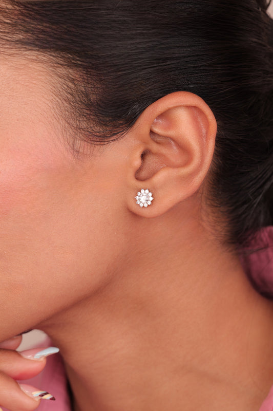 Alisa Solitaire Stud Earrings