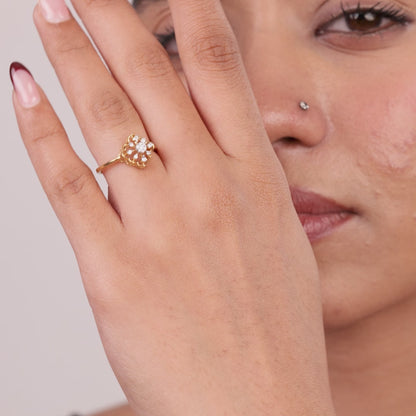 Stella Womens Ring